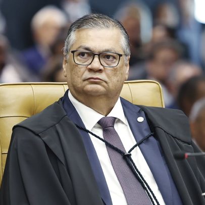 Dino arquiva investigações contra senador flagrado com dinheiro na cueca