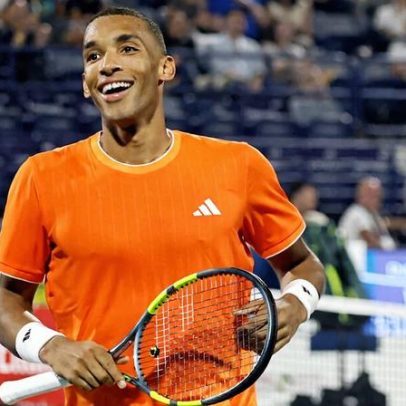 Auger-Aliassime mantém boa forma, vence Lehecka e avança à semifinal