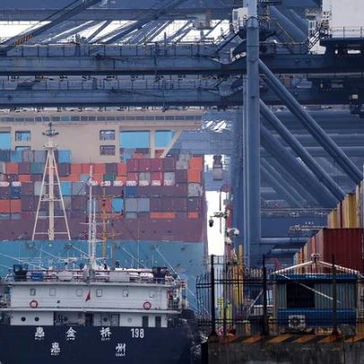 China avalia decisão Suprema Corte dos EUA sobre tarifas; lutar é prejudicial