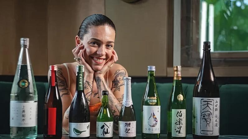 Sommelières bebem no Japão com Jade Mayworm do Elena