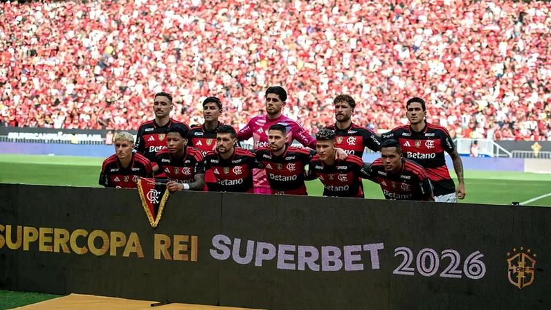 Elenco do Flamengo na final da Supercopa do Brasil (Foto: DELMIRO DOS SANTOS JUNIOR/Mochila Press/Gazeta Press)