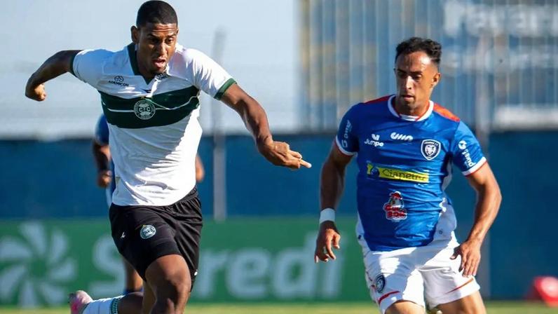 Coritiba renova contrato com filho de Vagner Love após dois jogos