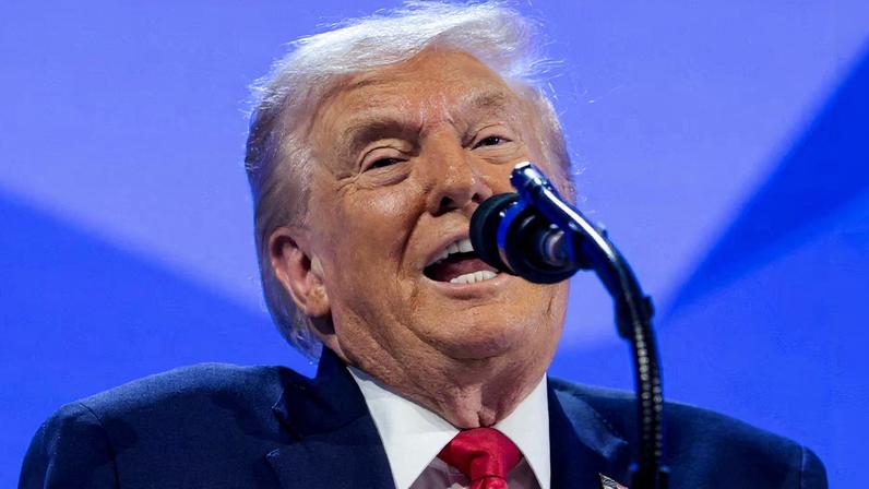 U.S. President Donald Trump speaks during the 56th annual World Economic Forum, in Davos, Switzerland, January 21, 2026. REUTERS/Jonathan Ernst/File Photo