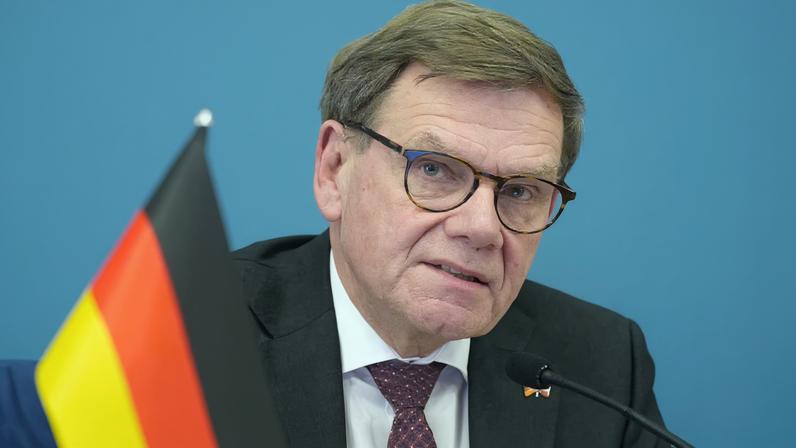 Ministro alemão de Relações Exteriores discute sanções e energia com Ásia Central