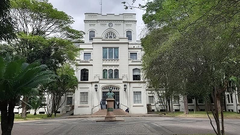 FMUSP investe em curso de pós-graduação para saúde LGBTQIAP+