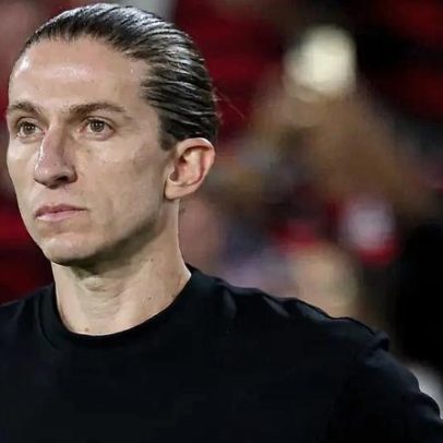 Torcida do Flamengo envia recado a Filipe Luís após derrota na final