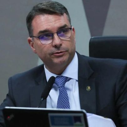 Flávio Bolsonaro defende fim da reeleição e mandato único para presidente
