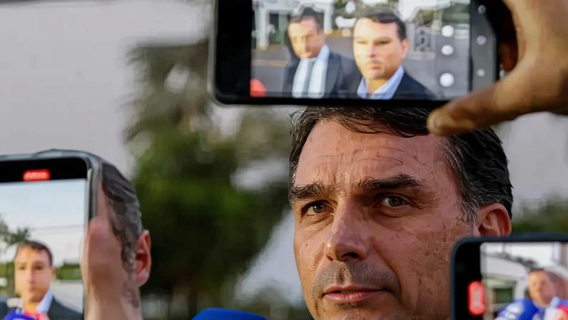 Flávio Bolsonaro "fura a bolha" e tem ganho reputacional no meio digital, aponta índice. (Foto: Bruno Peres/Agência Brasil)