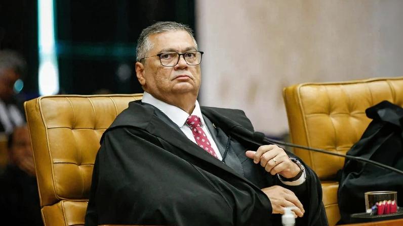 Dino proíbe criação de leis que autorizem penduricalhos além do teto