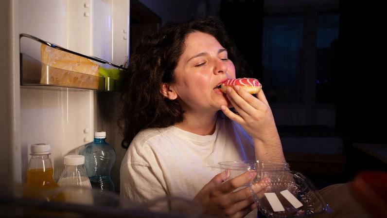 Frases comuns revelam sinais de relação conturbada com a comida