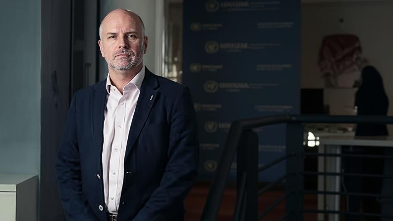 Diretor da UNRWA em Gaza critica resposta internacional após 70 mil mortos