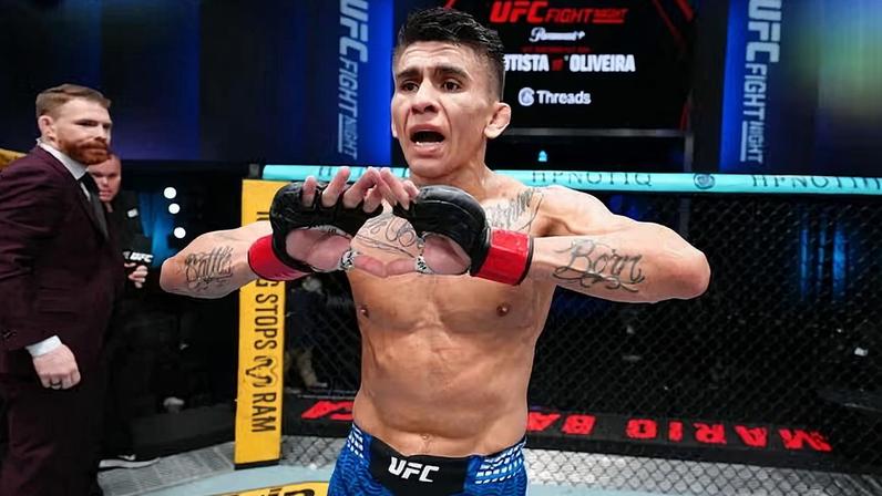 Mario Bautista venceu Vinicius "LokDog" Oliveira na luta principal do UFC Vegas 113. (Foto por Chris Unger/Zuffa LLC).