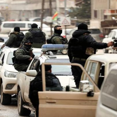 Comboio de segurança sírio parte para cidade curda sob acordo apoiado pelos EUA