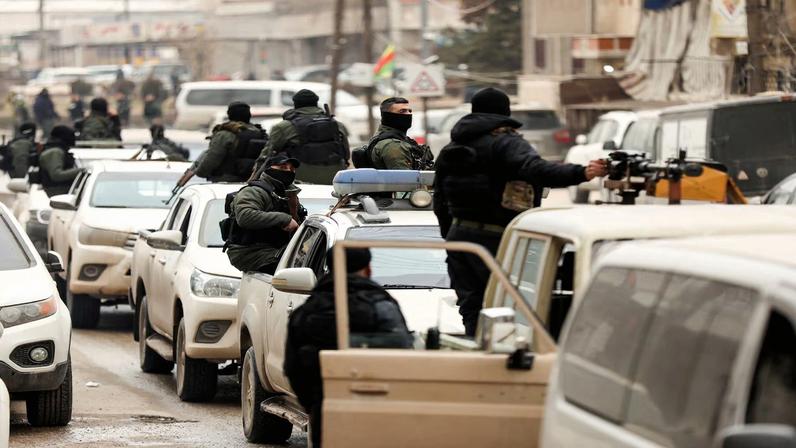 Comboio de segurança sírio parte para cidade curda sob acordo apoiado pelos EUA