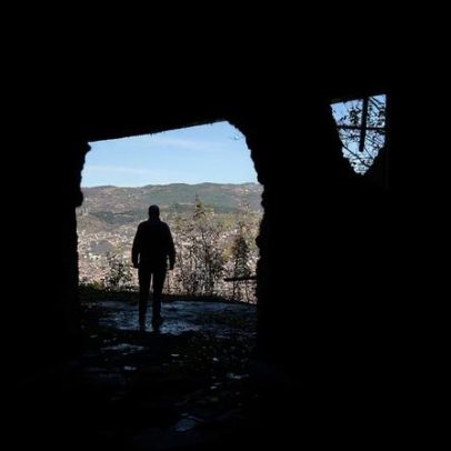 Itália investiga idoso de 80 anos por suposto turismo de atirador em Sarajevo