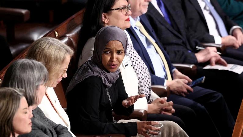 Trump diz que Omar e Tlaib deveriam ser removidas dos EUA após confronto