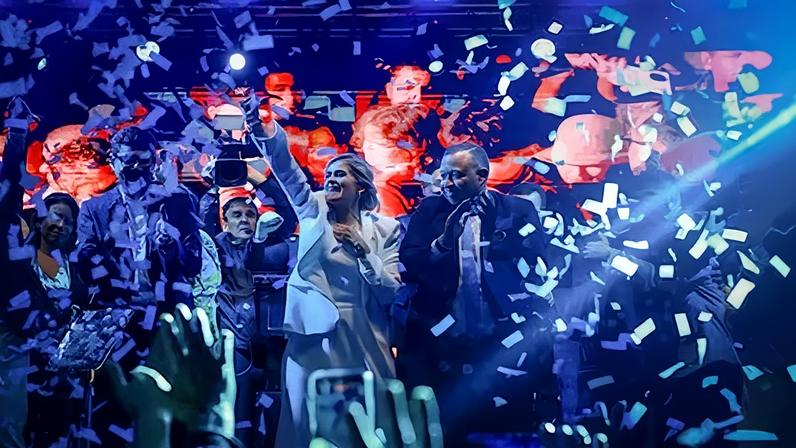 Celebración de Laura Fernández en Costa Rica, este domingo.