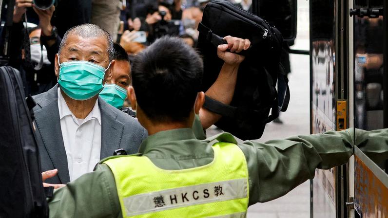 Após longa batalha legal, Jimmy Lai chega ao dia da sentença