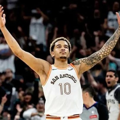 Knicks e Suns buscam troca para Jeremy Sochan