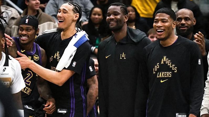 Lakers NBA Deandre Ayton