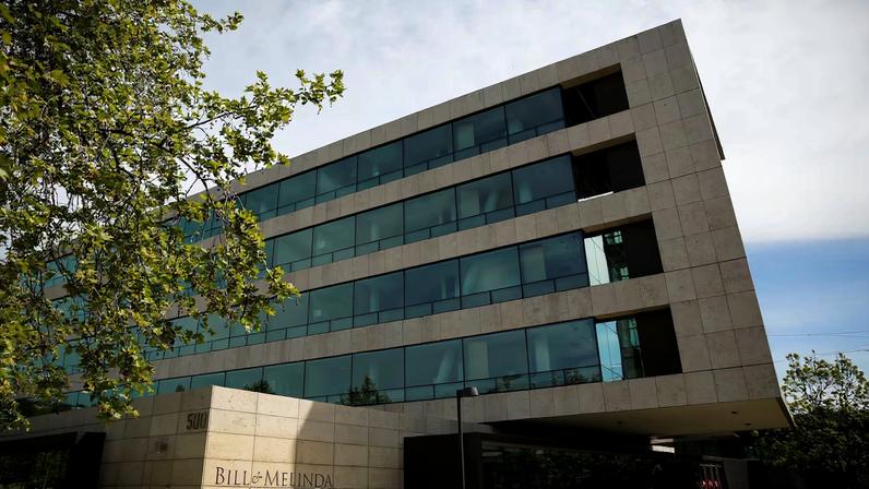 Fundação Gates afirma não ter feito pagamentos a Epstein