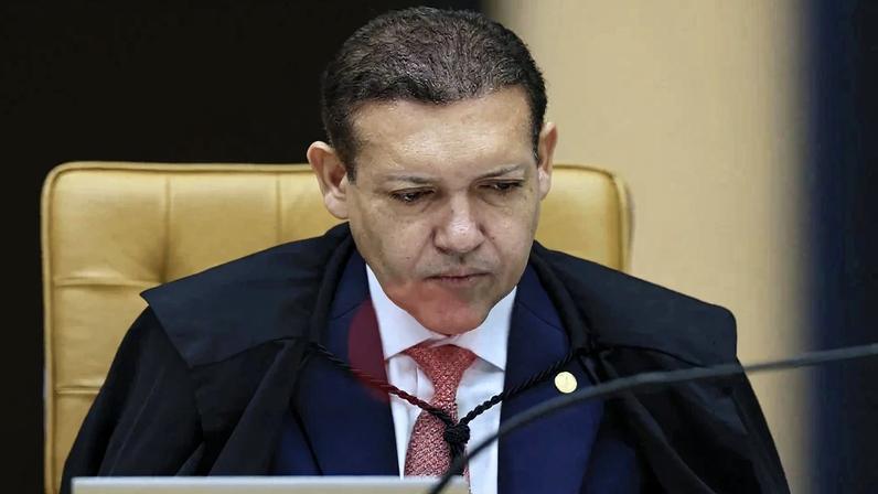 Kassio arquiva ação de Zambelli contra Hugo Motta sobre cassação