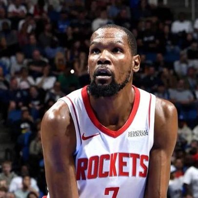 Kevin Durant faz história enquanto Rockets viram sobre o Magic
