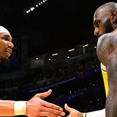 LeBron estreia pelo Lakers e lidera frente ao Warriors
