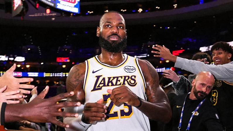 Lakers devem confirmar saída de LeBron James