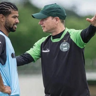 Fernando Seabra avalia primeiro mês no Coritiba e pede paciência