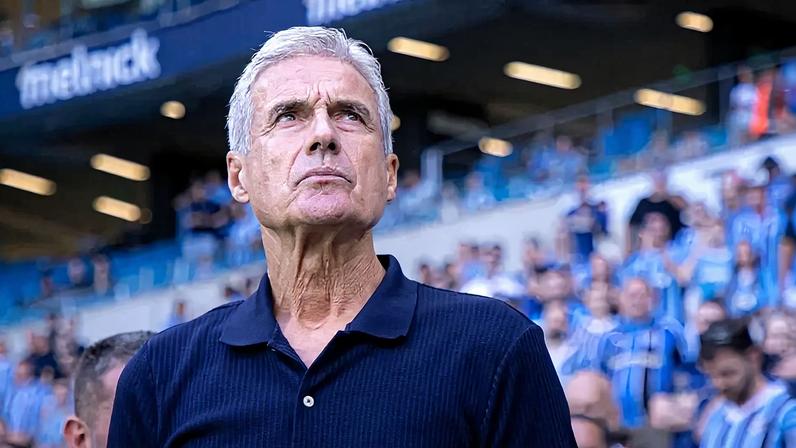 Botafogo reencontra Luis Castro contra o Grêmio pela primeira vez