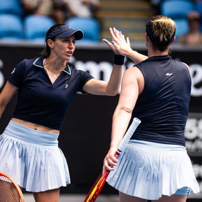 Stefani e Dabrowski salvam 3 match-points e buscam primeira final do ano