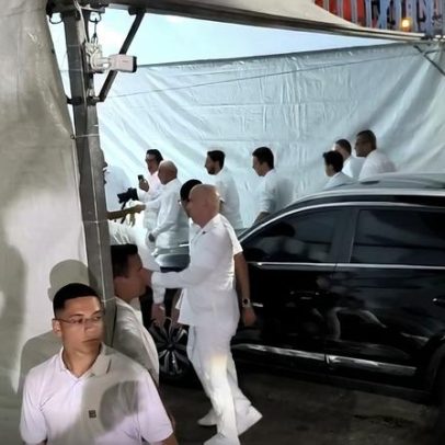 Lula chega à Sapucaí para acompanhar homenagem da Acadêmicos de Niterói