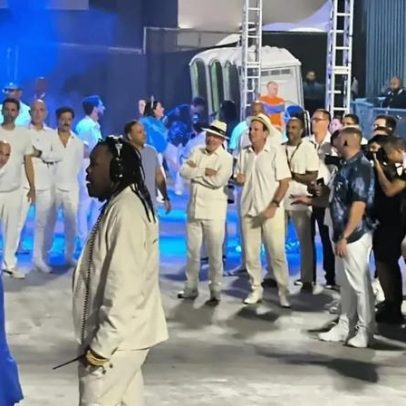 Lula acompanha desfile ao lado de Eduardo Paes