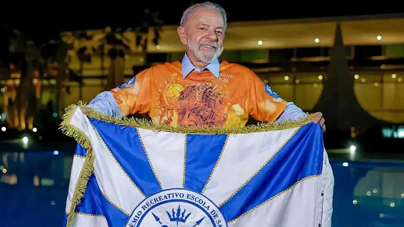 Desfile pró-Lula na Sapucaí pode colocar candidatura em risco de inelegibilidade