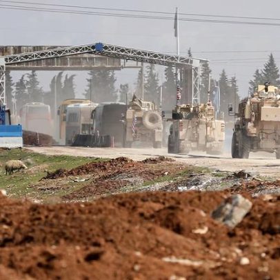 Força dos EUA conclui missão na Síria para transferir membros do ISIS ao Iraque