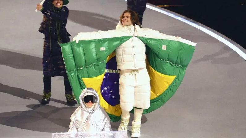 Time Brasil teve seu uniforme desenhado pela grife italiana Moncler. (Foto: Moncler/Divulgação)