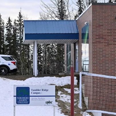 Atiradora escolar canadense identificada como mulher de 18 anos com saúde mental