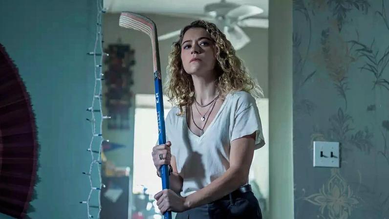 Apple divulga imagens da série com Tatiana Maslany