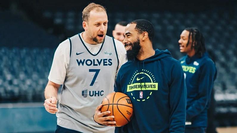 Rockets, Lakers e Warriors monitoram mercado na NBA