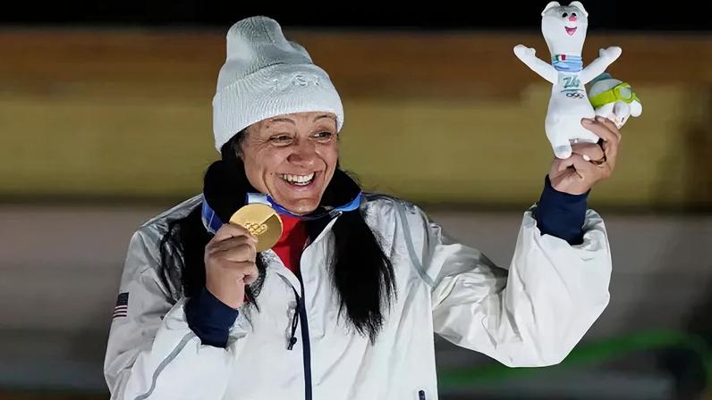 Elana Meyers Taylor glorifica a Deus após ganhar ouro nos Jogos de Inverno