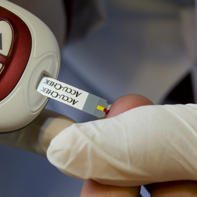 De novo, as canetas entram em debate público