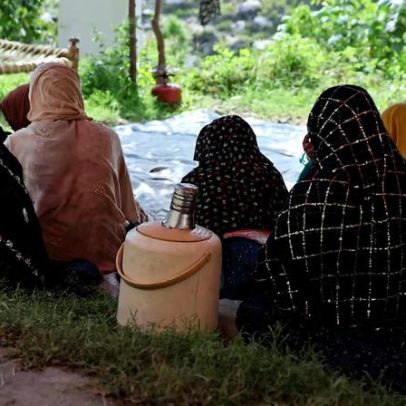 Mulheres em risco; restrições do Taliban atingem saúde afegã, afirma ONU