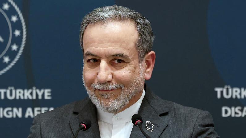 Ministro iraniano viaja a Muscat para negociações nucleares com EUA