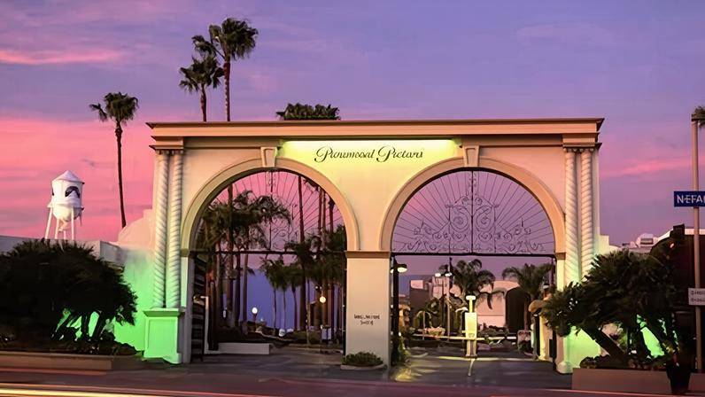 Entrada a los estudios de Paramount en Hollywood.