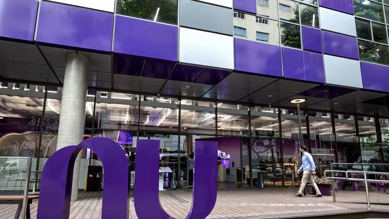 Nubank utiliza IA para impulsionar receita líquida de juros no quarto trimestre