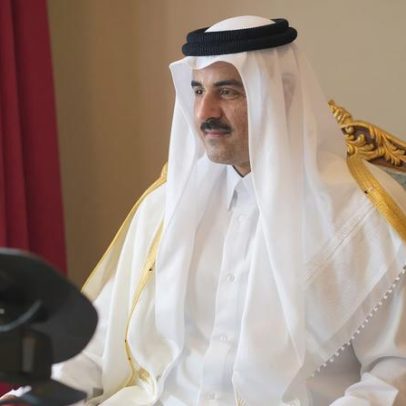 Emir do Qatar e Trump discutem desescalada regional, segundo corte real