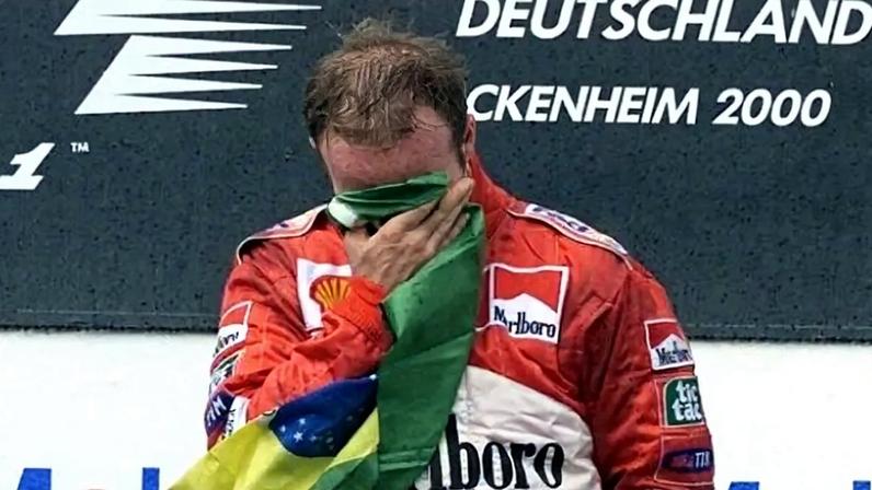 Barrichello comemora vitória no GP da Alemanha pela F1 2000 (Foto: Reprodução)