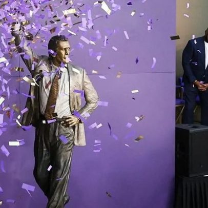 Pat Riley, presidente do Heat, recebe estátua no Lakers