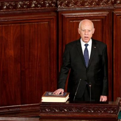 Tunísia prende parlamentar por oito meses por debochar do presidente